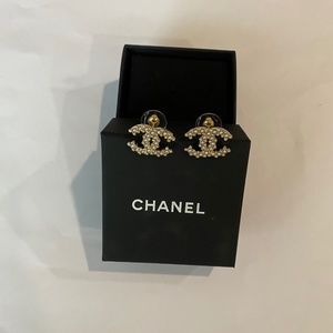 CHANEL Authentic CC LOGO EARRINGS gold tone